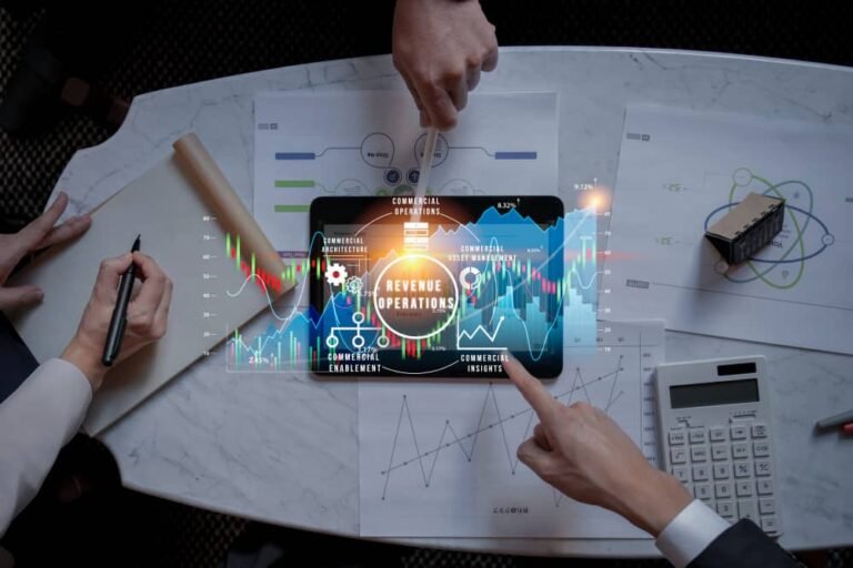 The Impact of Technology on Contemporary Personal Financial Management